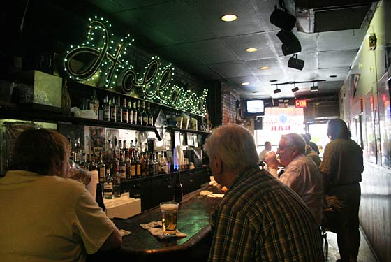 Holland Cocktail Lounge